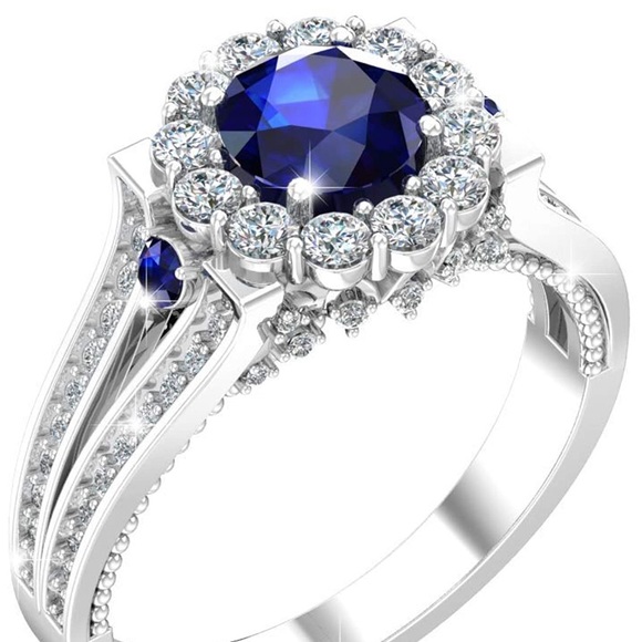 Vintage Sapphire Ring - Picture 2 of 5
